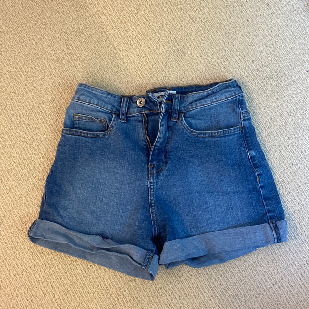 Vans stretchy denim shorts size 24